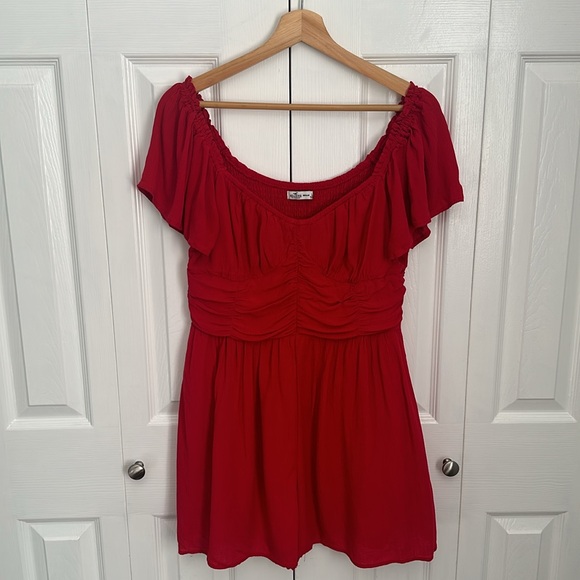 Hollister large romper with pockets! - Picture 1 of 3